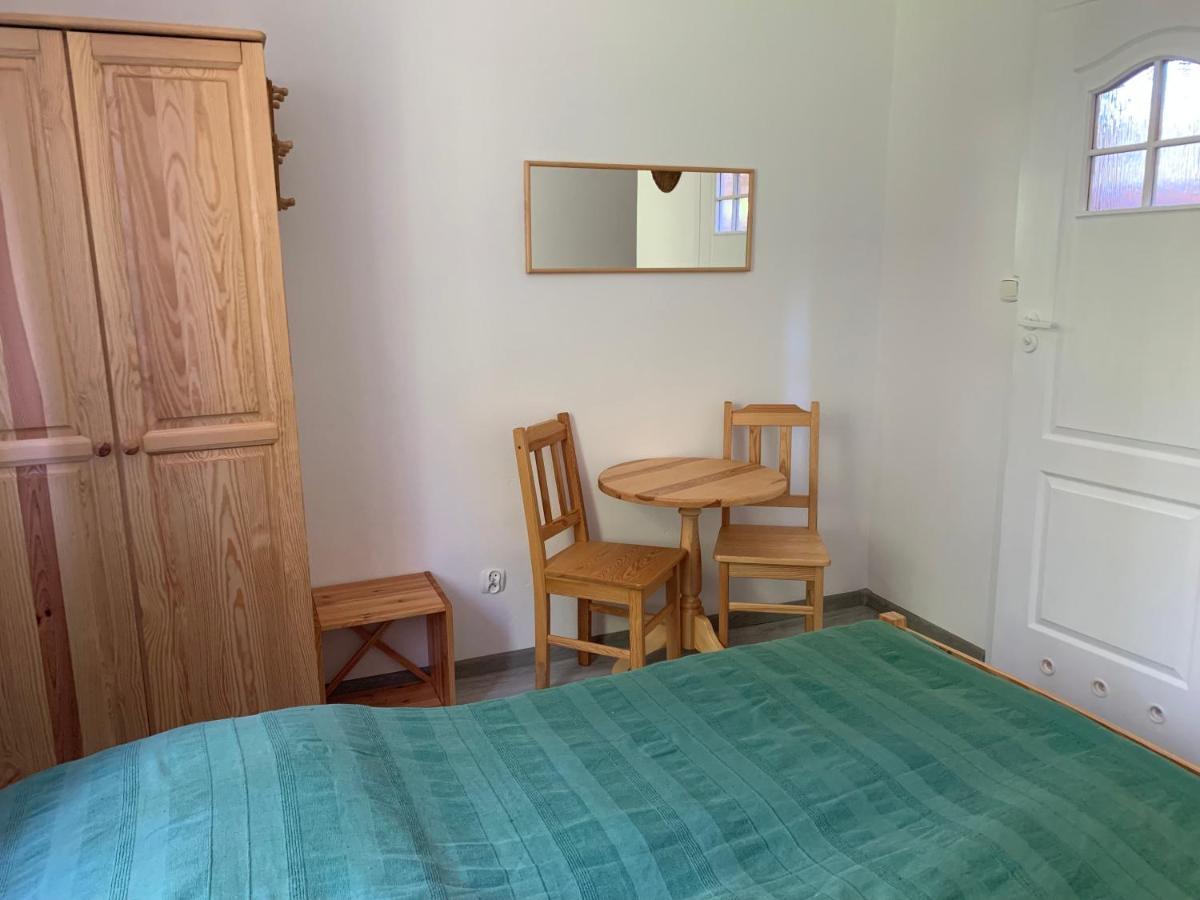 Pokoje Goscinne U Barbary Wladyslawowo Bagian luar foto