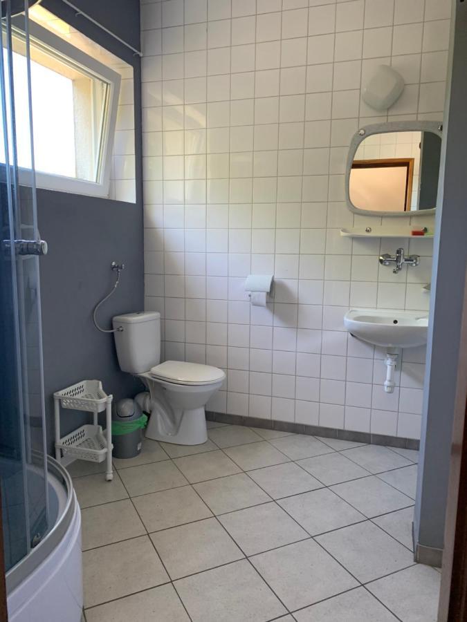 Pokoje Goscinne U Barbary Wladyslawowo Bagian luar foto